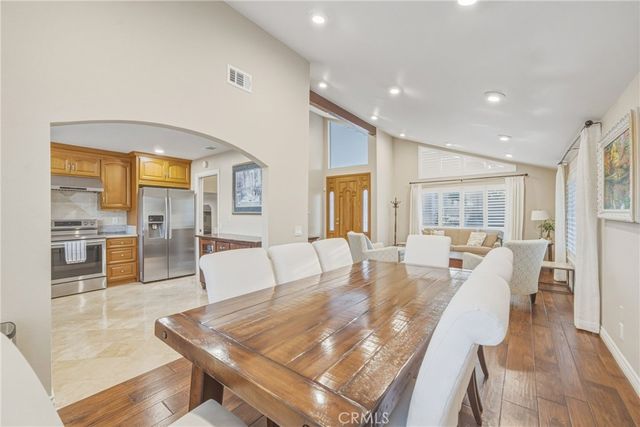 2909 S Diamond Street, Santa Ana, CA 92704