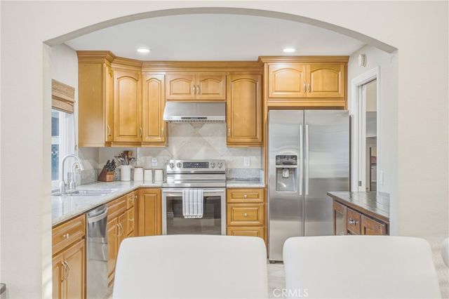 2909 S Diamond Street, Santa Ana, CA 92704