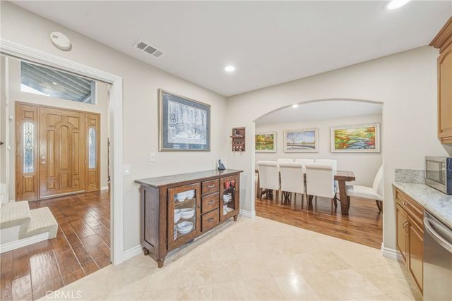 2909 S Diamond Street, Santa Ana, CA 92704