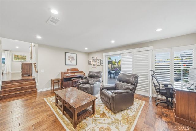 2909 S Diamond Street, Santa Ana, CA 92704