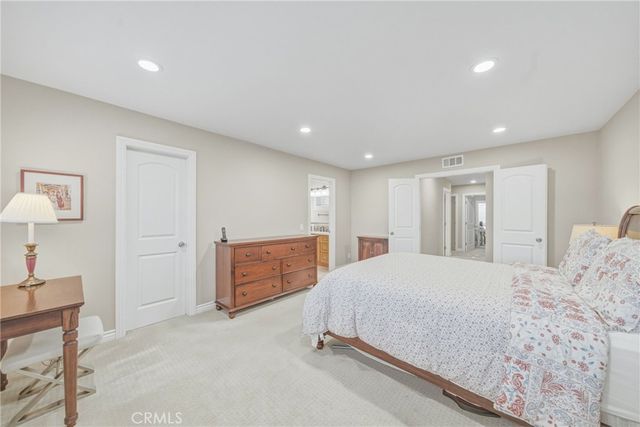 2909 S Diamond Street, Santa Ana, CA 92704