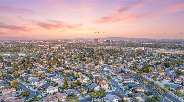 2909 S Diamond Street, Santa Ana, CA 92704