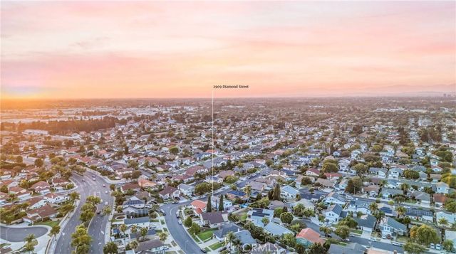 2909 S Diamond Street, Santa Ana, CA 92704