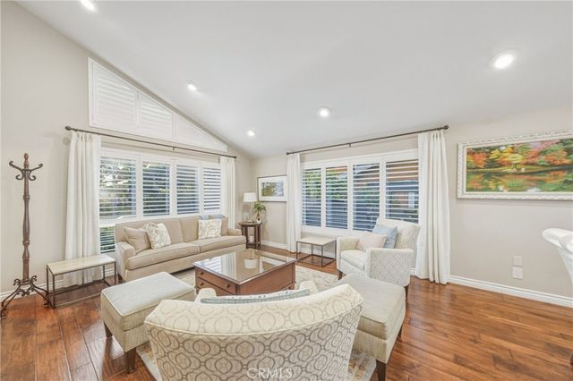 2909 S Diamond Street, Santa Ana, CA 92704