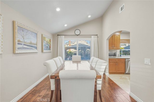 2909 S Diamond Street, Santa Ana, CA 92704