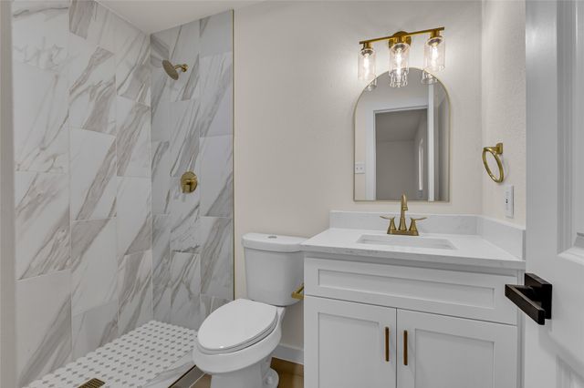 913 Roaming Road Drive, Allen, TX 75002