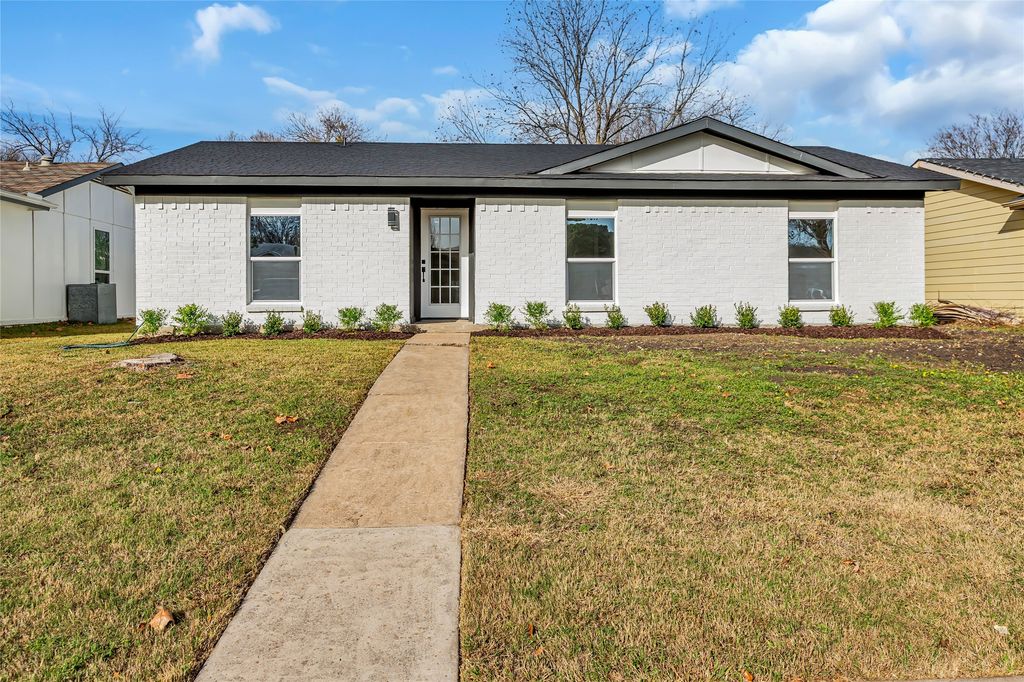 913 Roaming Road Drive, Allen, TX 75002