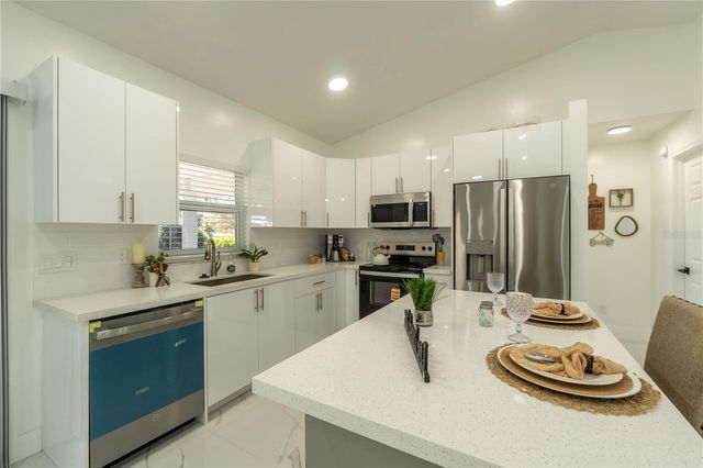 5912 SW 111TH PLACE ROAD, Ocala, FL 34476