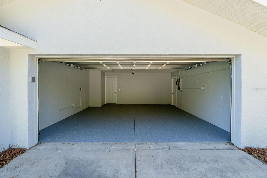 Image 13 of property listing at 5912 SW 111TH PLACE ROAD, Ocala, FL 34476