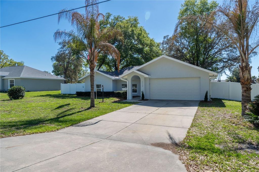 Image 3 of property listing at 5912 SW 111TH PLACE ROAD, Ocala, FL 34476