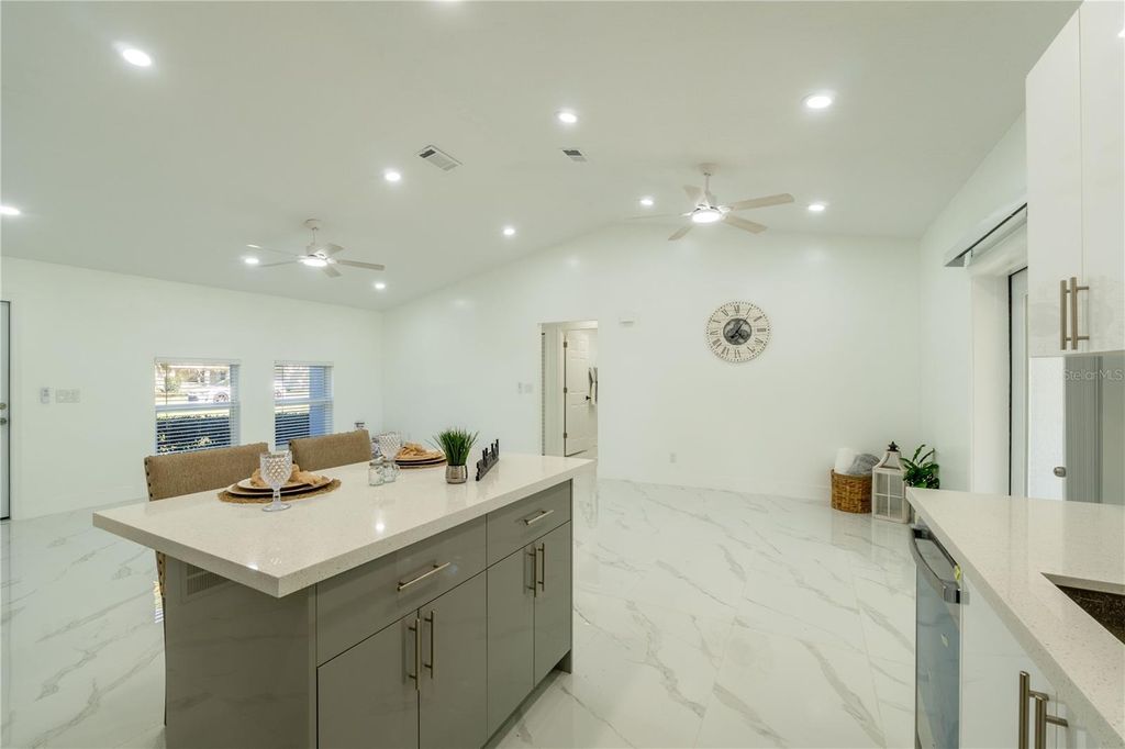 Image 21 of property listing at 5912 SW 111TH PLACE ROAD, Ocala, FL 34476