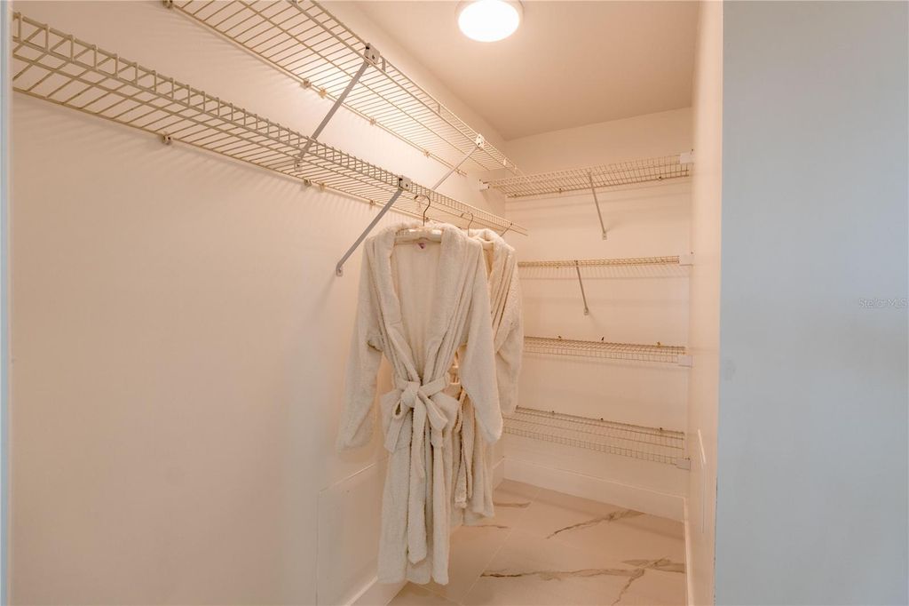 Image 30 of property listing at 5912 SW 111TH PLACE ROAD, Ocala, FL 34476