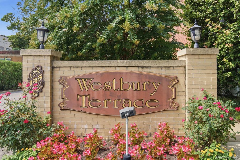 135 Post Avenue 2J, Westbury, NY 11590 — photo 4