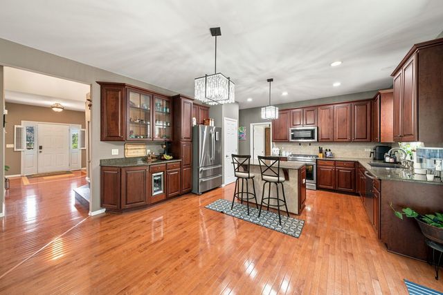 37061 N Bonnie Brae Road, Lake Villa, IL 60046