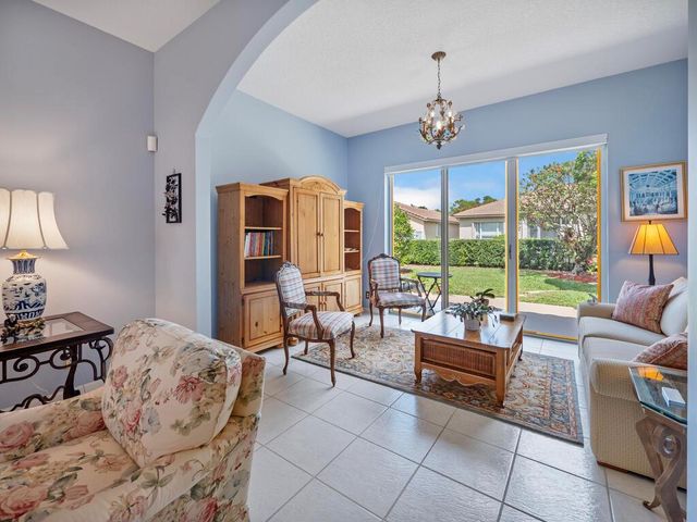 8501 Golden Cypress Court, Lake Worth, FL 33467