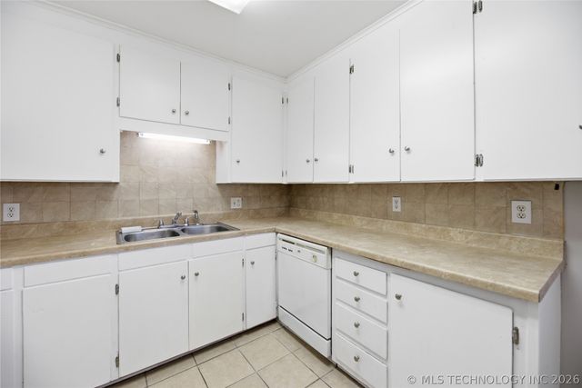 204 N Grant Street, Bixby, OK 74008