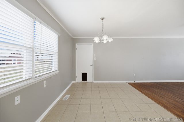 204 N Grant Street, Bixby, OK 74008