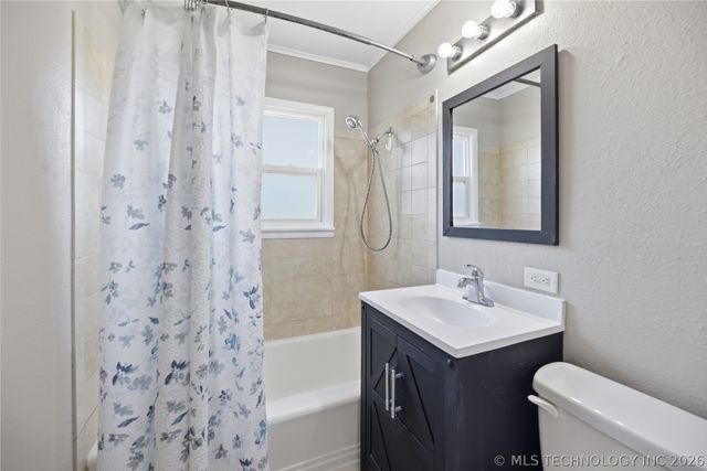 204 N Grant Street, Bixby, OK 74008