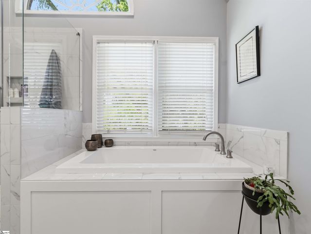 109 E Hypericum Lane, Greenville, SC 29615