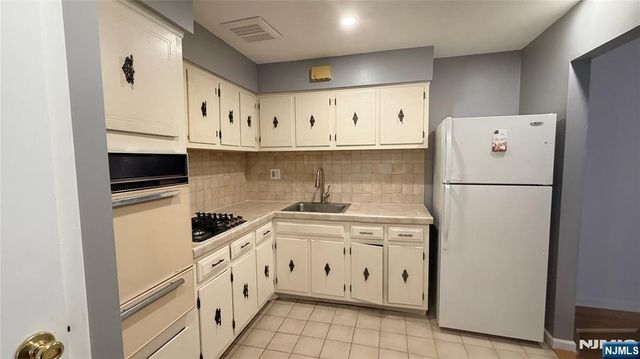 352 Hoover Avenue 93, Bloomfield, NJ 07003