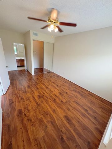 7900 Bissonnet Street C14, Houston, TX 77074