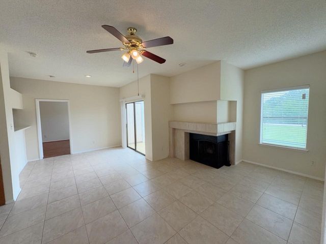 7900 Bissonnet Street C14, Houston, TX 77074