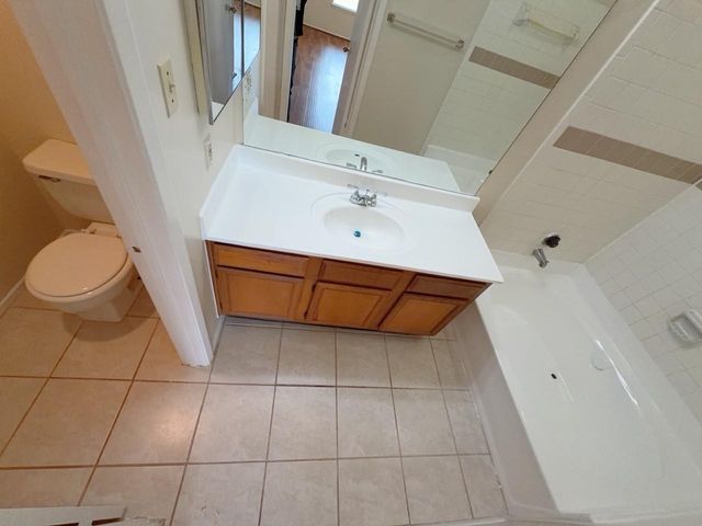 7900 Bissonnet Street C14, Houston, TX 77074