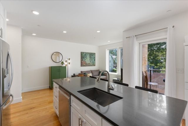 38 Colonial 2, Boston, MA 02124