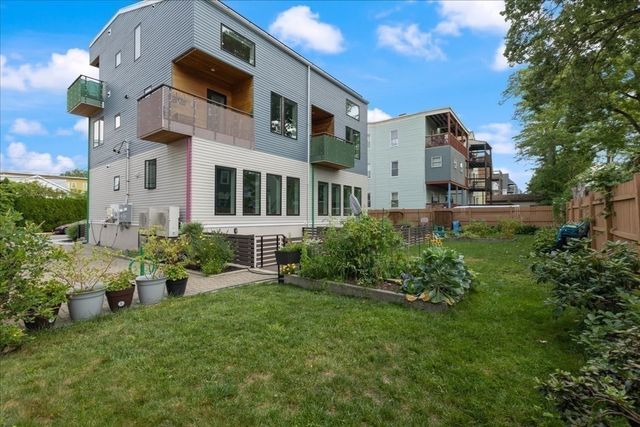38 Colonial 2, Boston, MA 02124