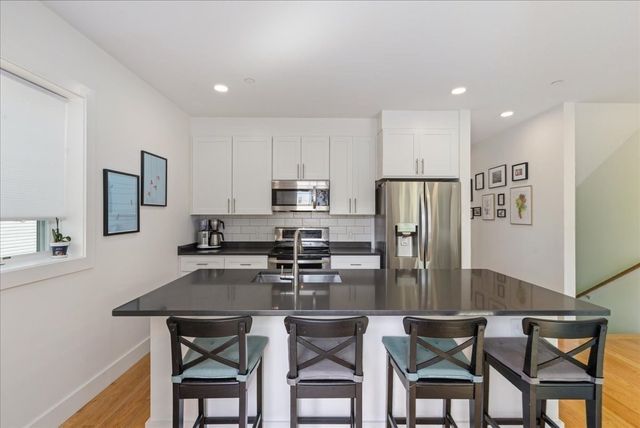38 Colonial 2, Boston, MA 02124