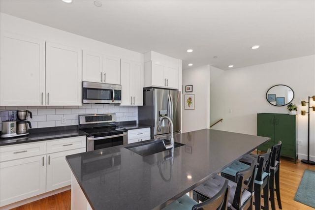 38 Colonial 2, Boston, MA 02124