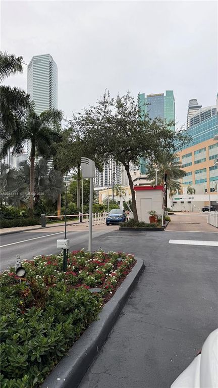 350 S Miami Avenue 304, Miami, FL 33130