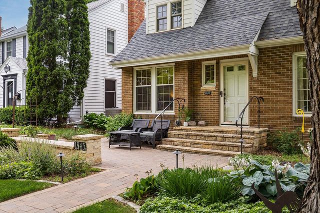 1843 Highland Parkway, Saint Paul, MN 55116
