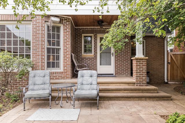 1843 Highland Parkway, Saint Paul, MN 55116