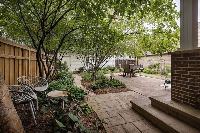 1843 Highland Parkway, Saint Paul, MN 55116
