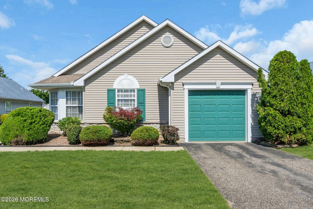 3178 Dillon Lane, Toms River, NJ 08755