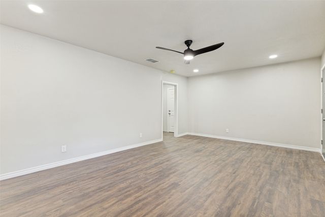 3021 Edith Lane, Haltom City, TX 76117