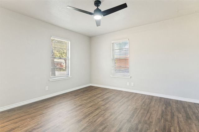 3021 Edith Lane, Haltom City, TX 76117