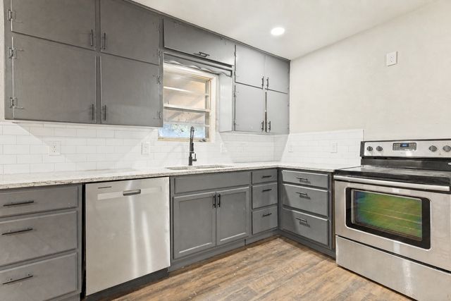 3021 Edith Lane, Haltom City, TX 76117