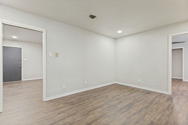 3021 Edith Lane, Haltom City, TX 76117