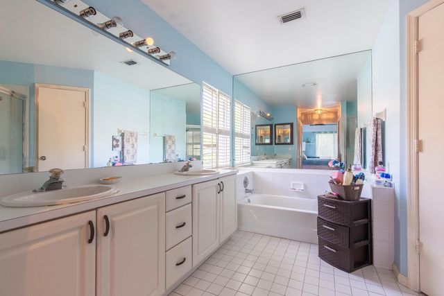 15157 Oak Chase Court, Wellington, FL 33414