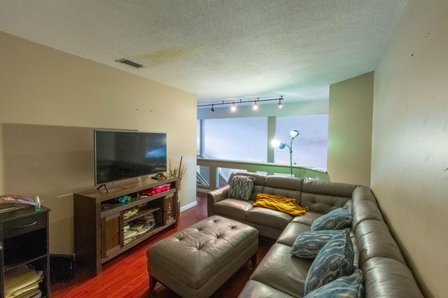 15157 Oak Chase Court, Wellington, FL 33414