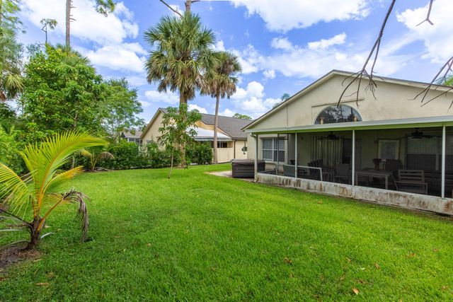 15157 Oak Chase Court, Wellington, FL 33414