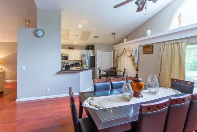 15157 Oak Chase Court, Wellington, FL 33414