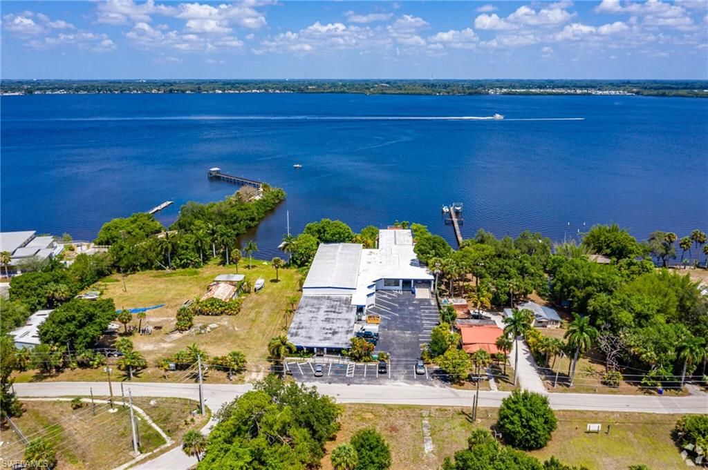 3131 E Riverside DR, FORT MYERS, FL 33916 — photo 3
