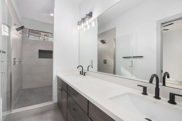 2422 Navigation Boulevard G, Houston, TX 77003