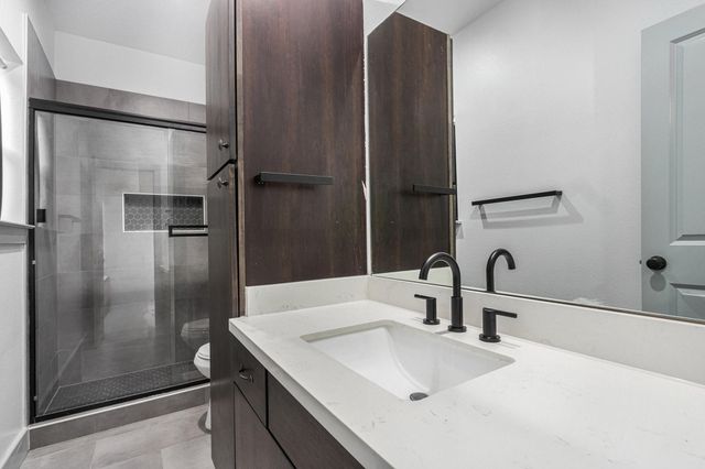 2422 Navigation Boulevard G, Houston, TX 77003