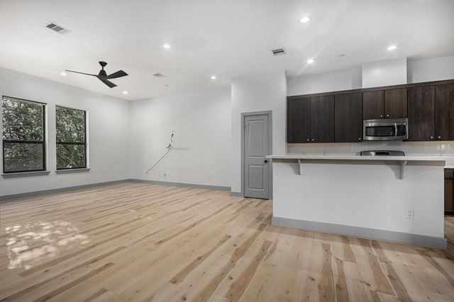 2422 Navigation Boulevard G, Houston, TX 77003