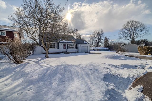 100 Sunset Drive, Manlius, NY 13057