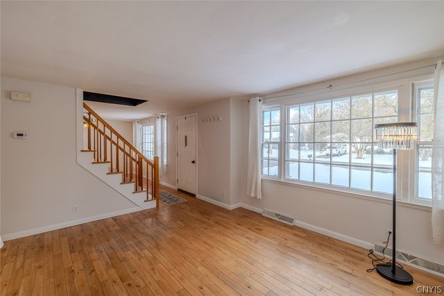 100 Sunset Drive, Manlius, NY 13057